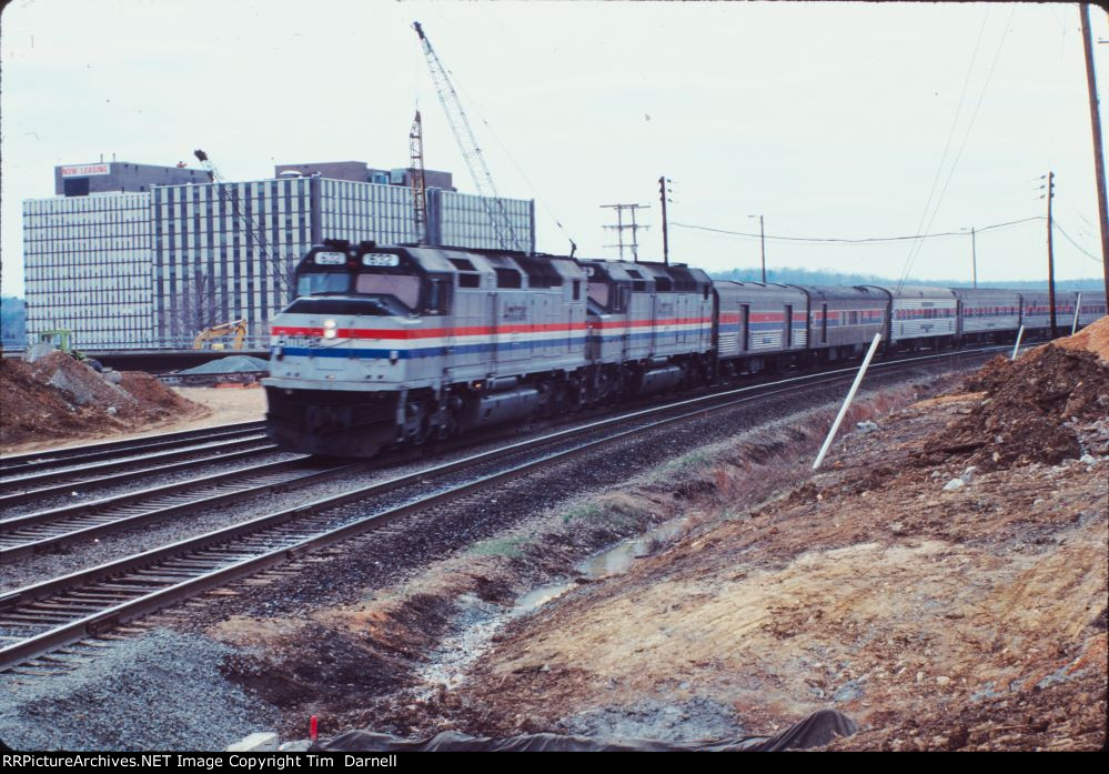 AMTK 632 arrives with train 82/92